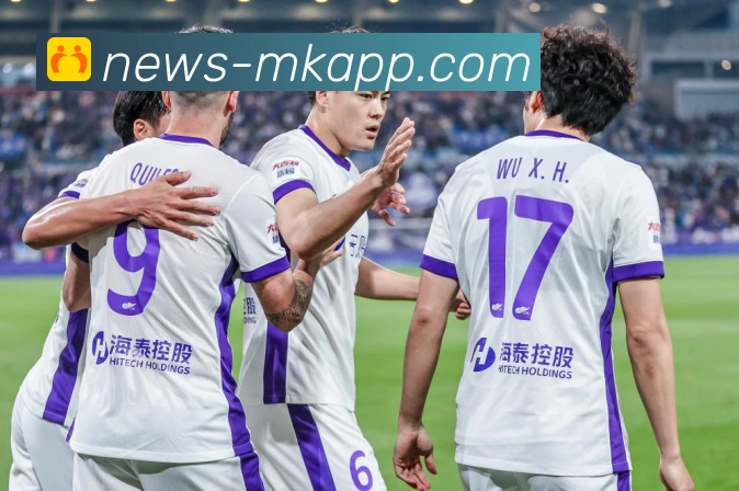 中国男足世界杯预选赛对阵日本队全力争胜冲击关键胜利